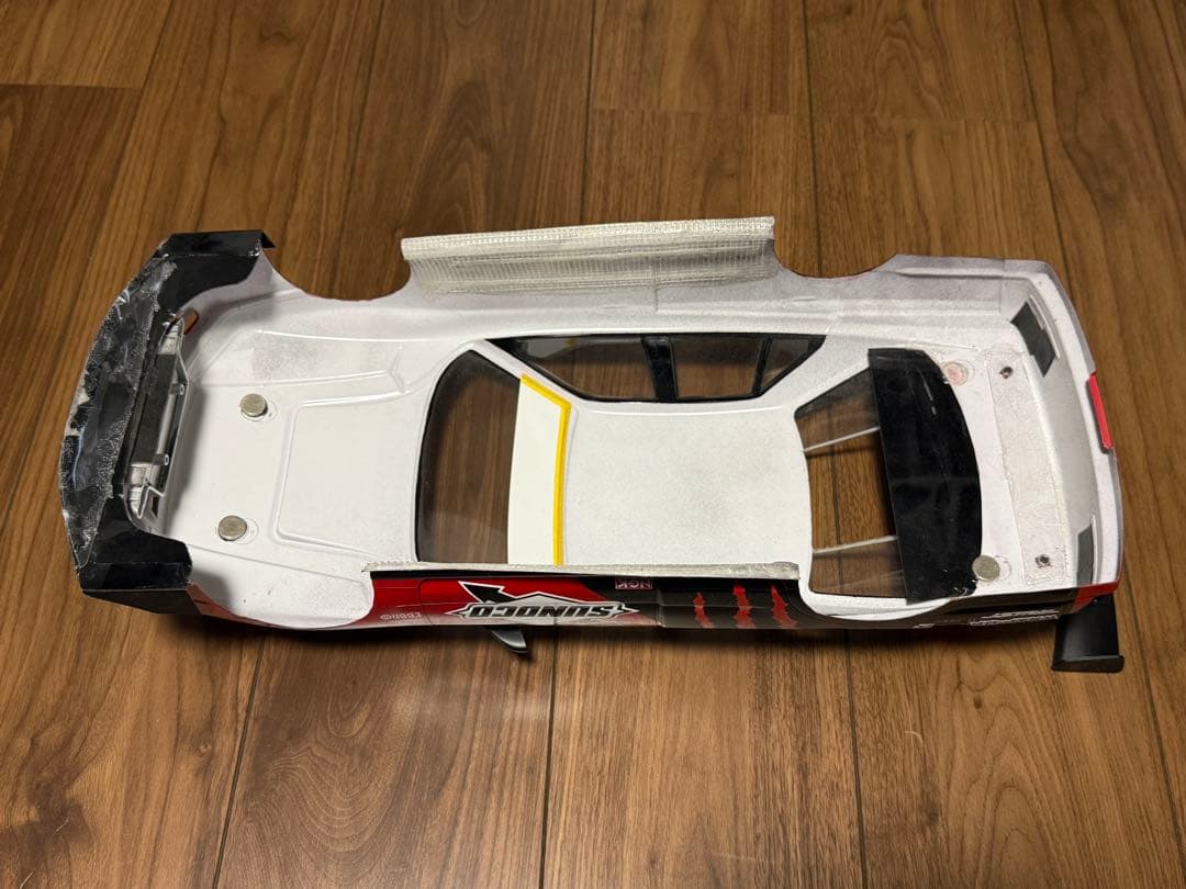 希少 ヨコモ YOKOMO R34スカイライン 4Drボディ 中古