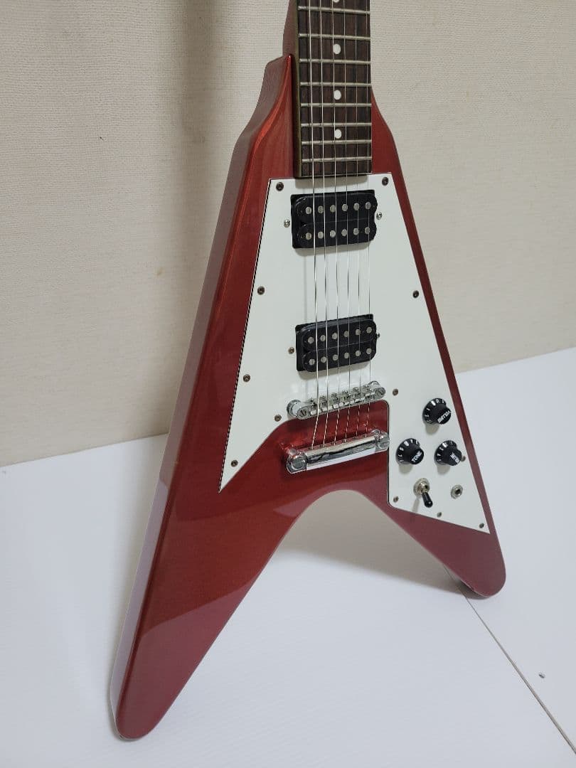 プレイテック フライングV メタリックレッド　専用ギターケース付き（難あり）