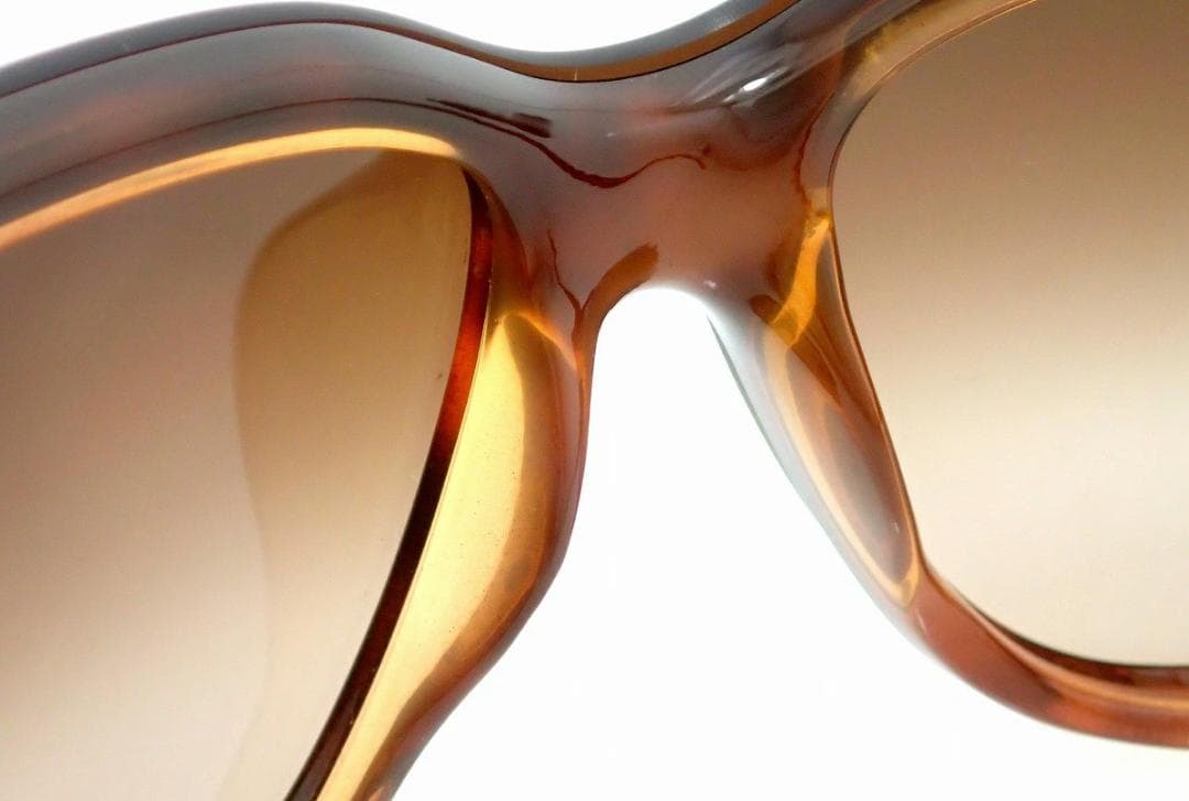 【王の泰子】CHANELサングラスブラウングラデーションベッコウココマーク