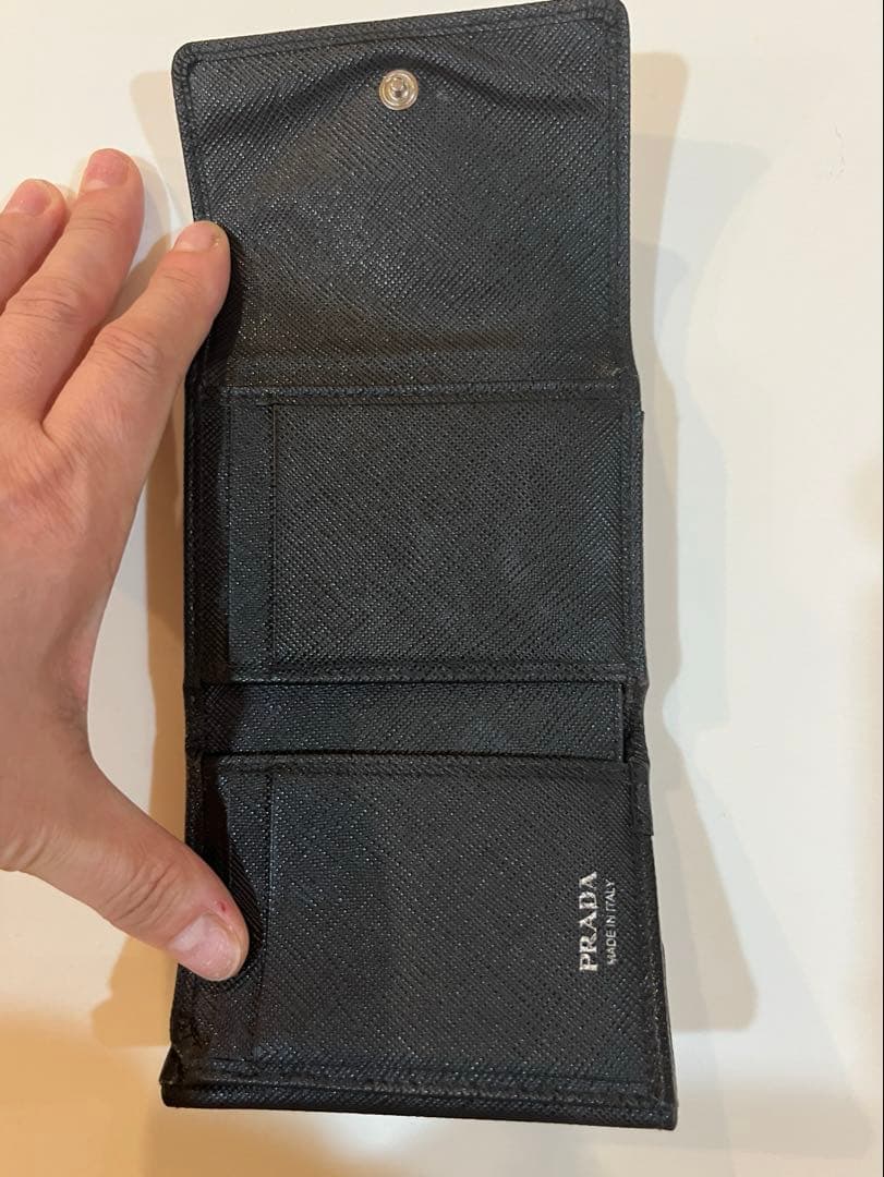 PRADA サフィアーノ　三つ折り財布