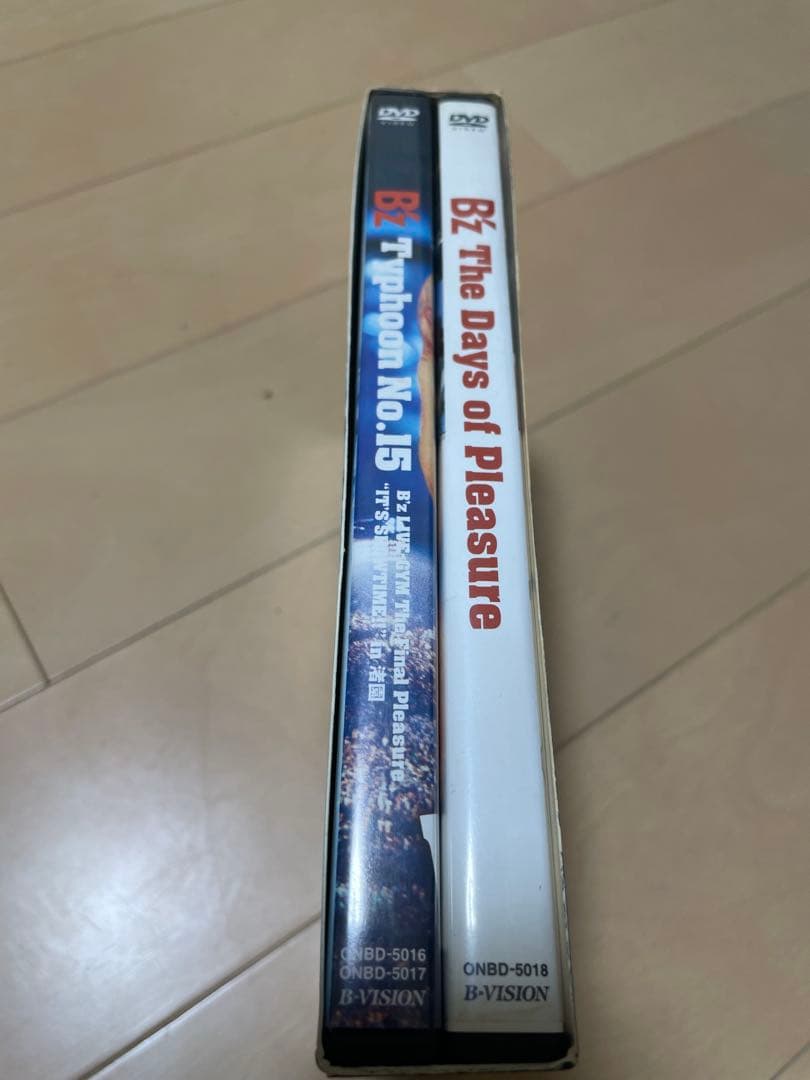 B'z Typhoon No.15 ライブDVD3枚組