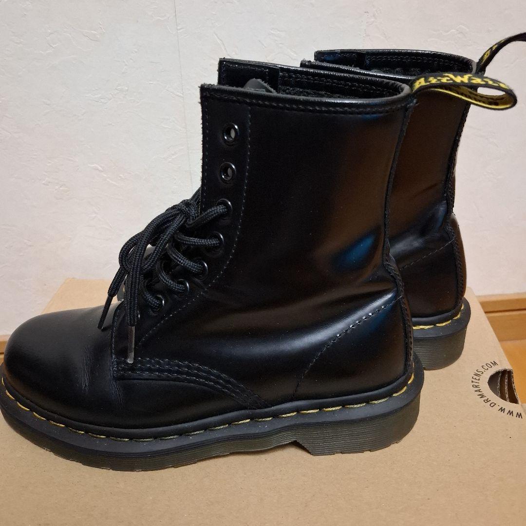 【連休価格】美品★ドクターマーチン 8ホールDr.Martens uk4 ★