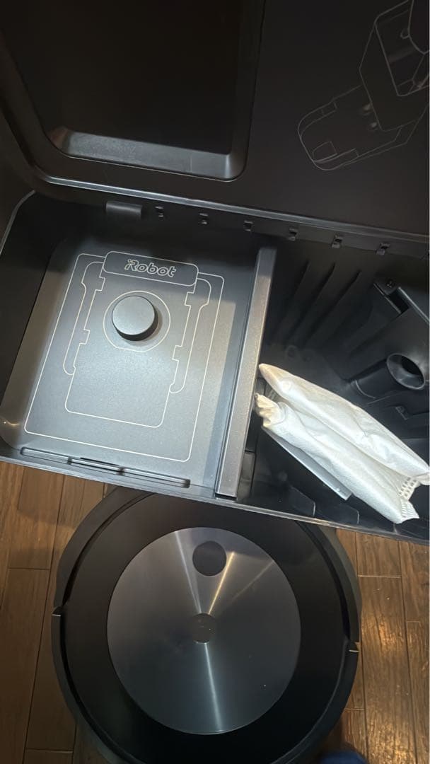 美品　iRobot Roomba ルンバ J7+ ロボット掃除機
