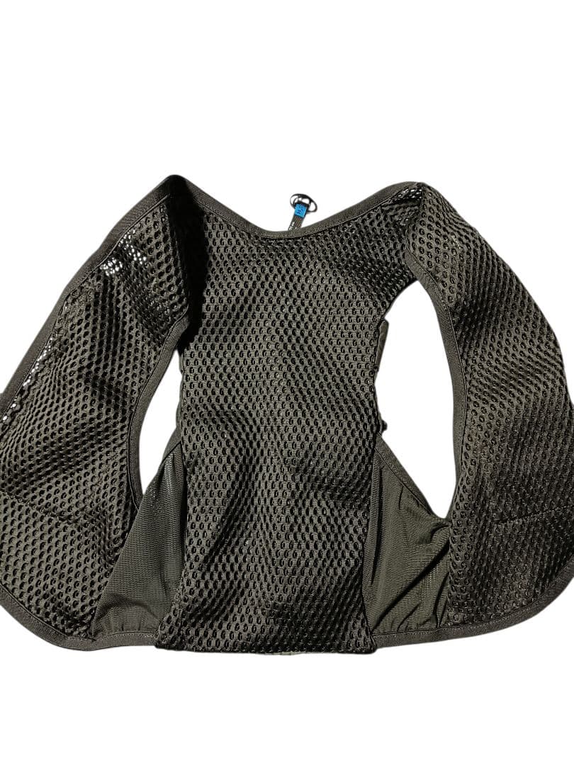 SALOMON ACTIVE SKIN 4 GRVL バックパック