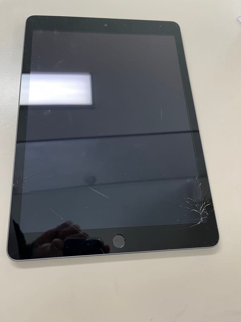 Apple iPad 256g Wi-Fi スペースグレー