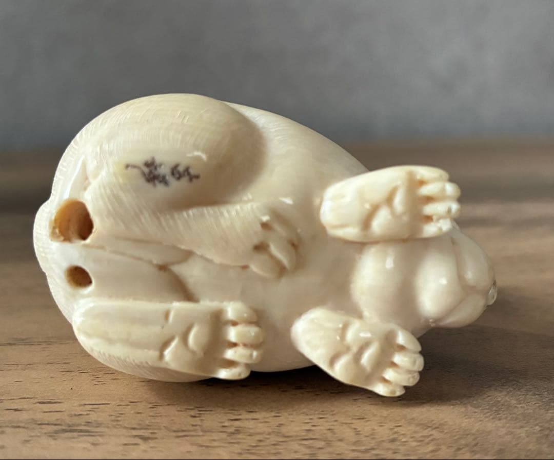 ウサギ　根付け
