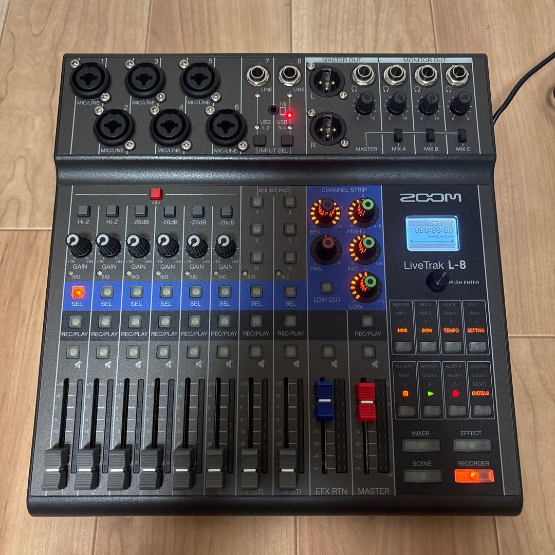 ZOOM LiveTrak L-8 デジタルミキサー【純正ケース付き】