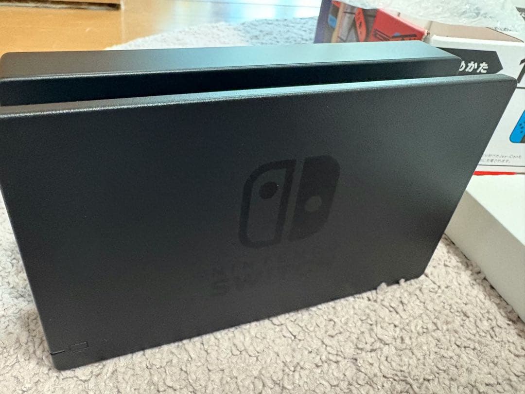 Nintendo Switch 本体 赤/青/紫/黄　付属品あり　美品