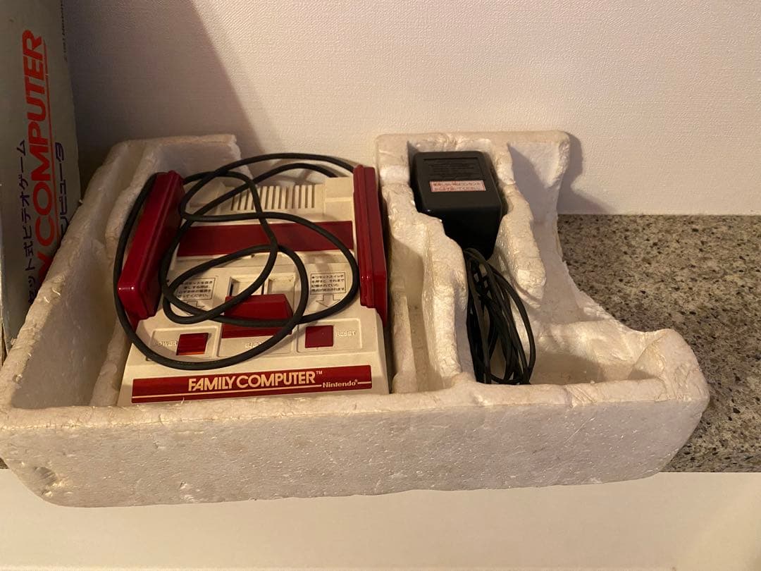 Nintendo ゲーム機本体 ニンテンドーファミリーコンピュータ