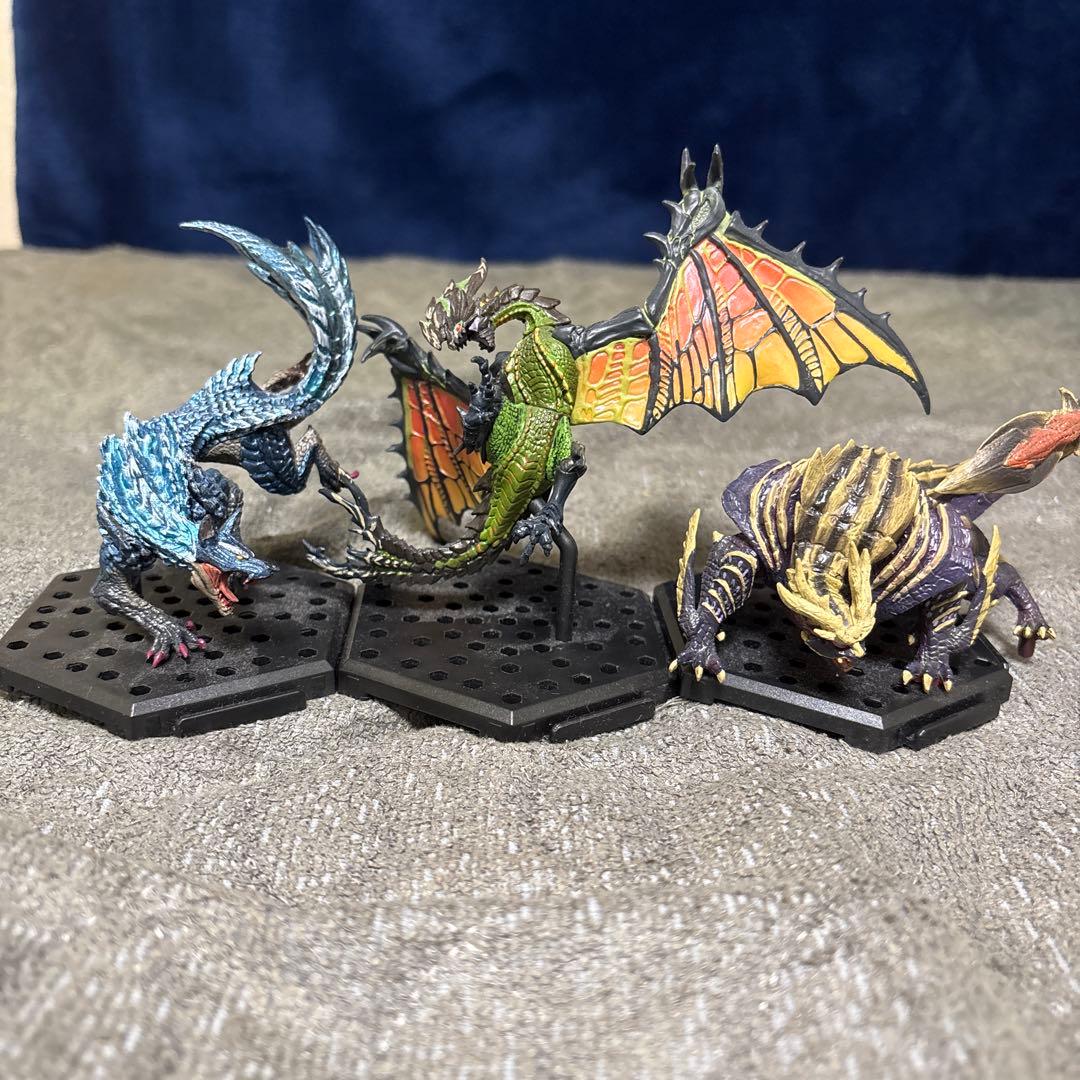 最終値引き　モンスターハンター　フィギュア　イヴェルカーナ