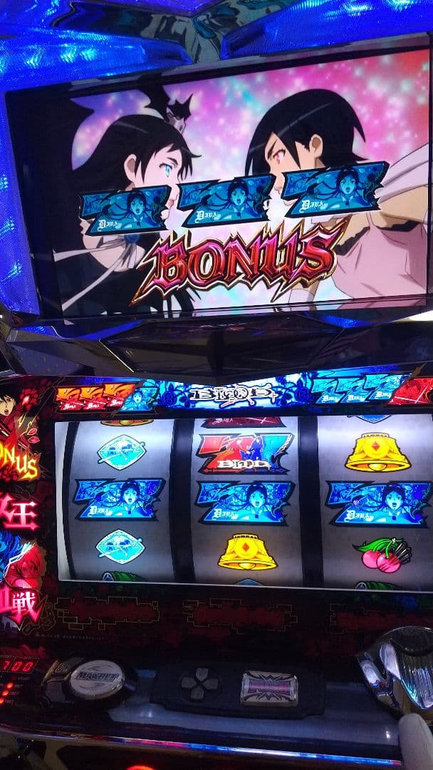 パチスロ実機　5号機　BLOOD+ 二人の女王　スロット　不要機付き