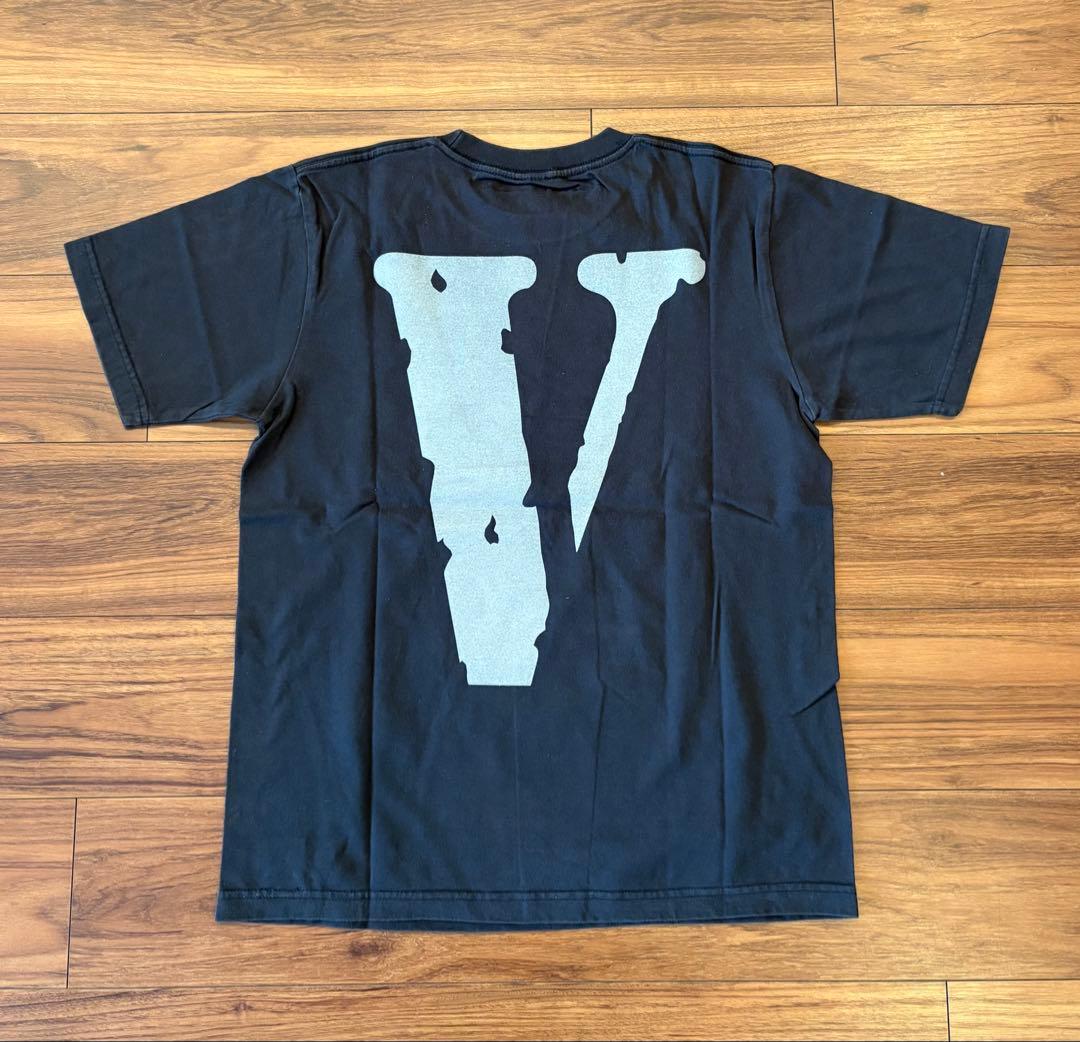 VLONE ブラック Tシャツ Vプリントリフレクター