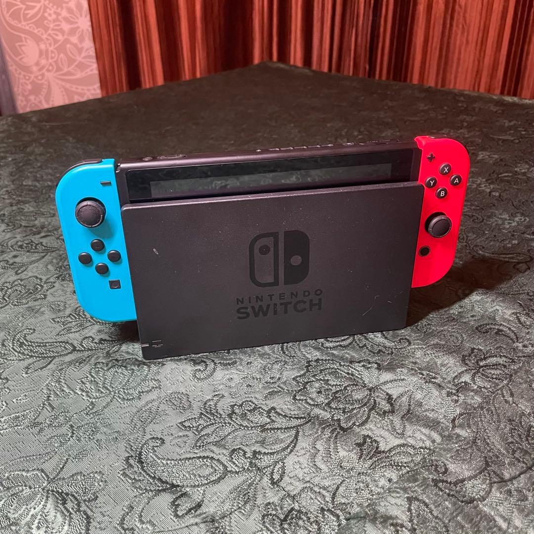 美品　初期化済　動作確認済Nintendo Switch 初期版　ソフト付き