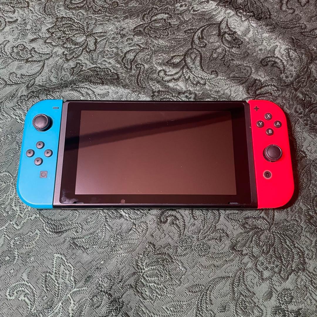 美品　初期化済　動作確認済Nintendo Switch 初期版　ソフト付き