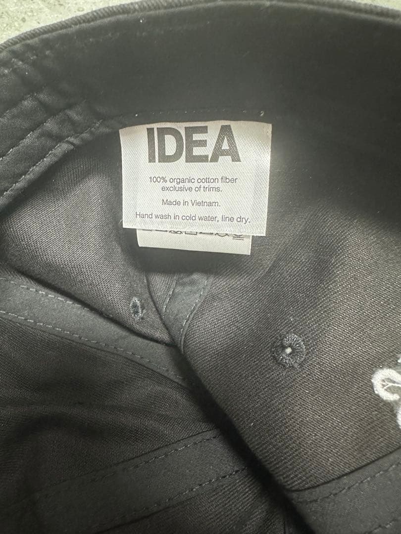 IDEA BOOKS I DONT WORK HERE キャップ　黒