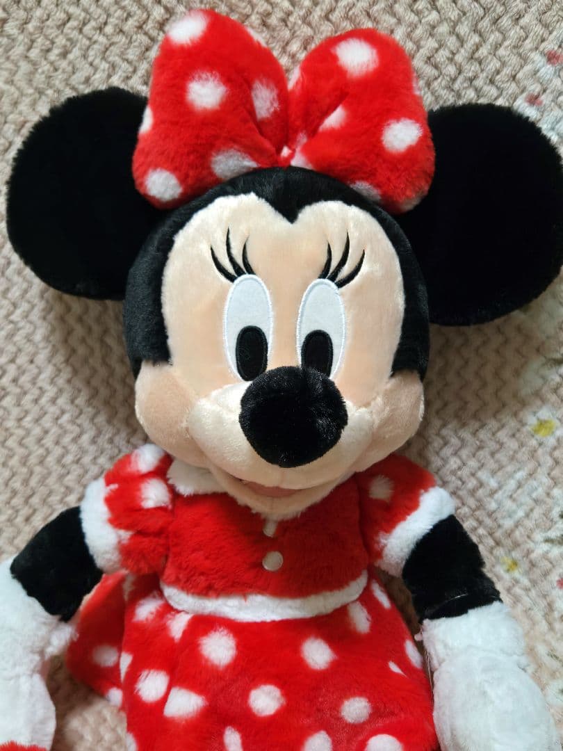 ディズニーリゾート　フラッフィープラッシー　ミニー　ぬいぐるみ