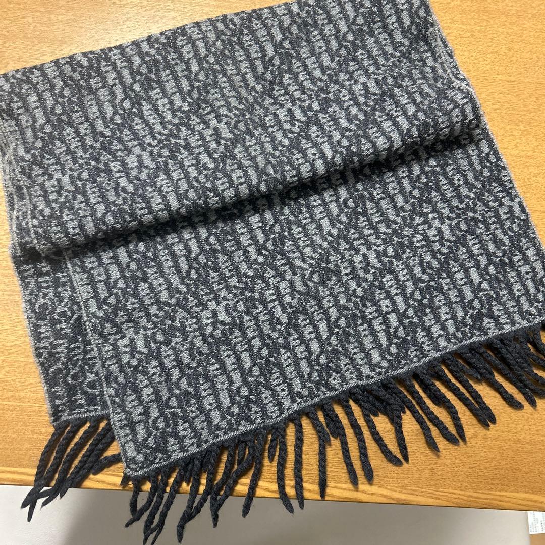 【FENDI】フリンジ付きマフラー グレー系 ウール100%