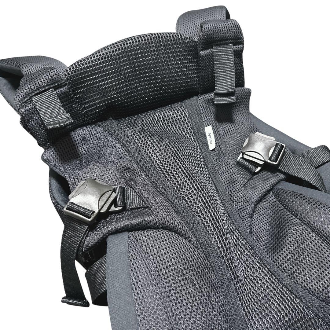美品 Aprica ラクリス 抱っこ紐 メッシュ 付属品完備 アップリカ 黒