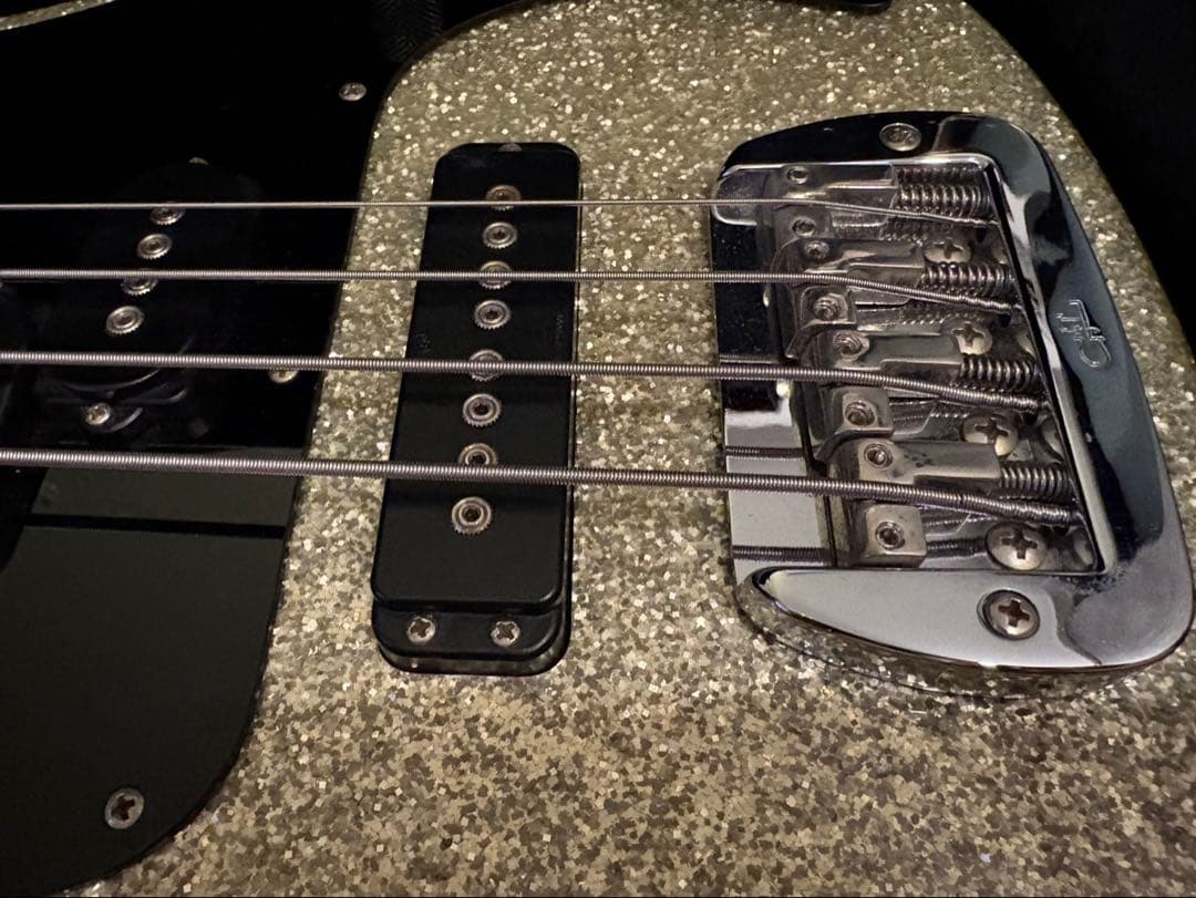 s*9様 G&L SB-2 ベース