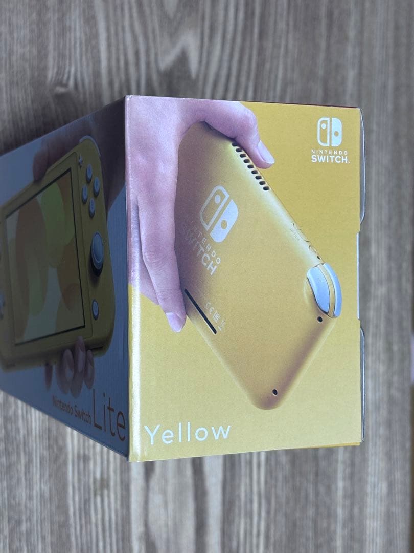 Nintendo Switch Lite イエロー 新品未開封　未使用