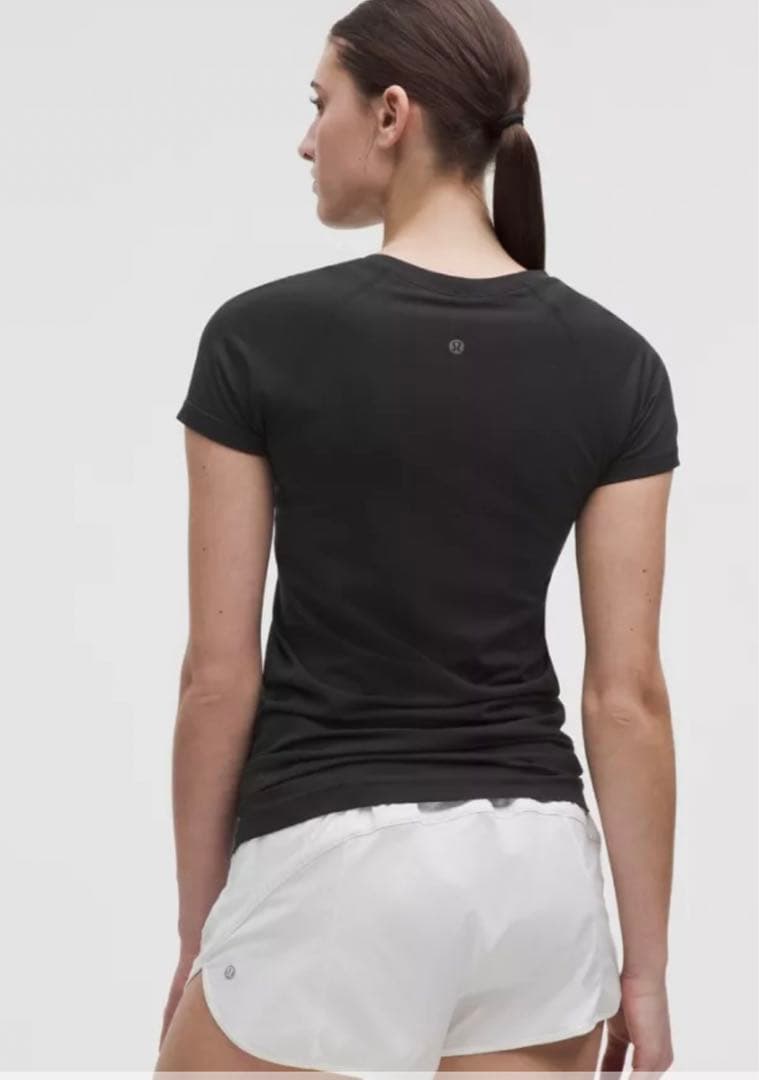 Lululemon Swiftly Tech 半袖シャツ 2.0 ヒップ丈