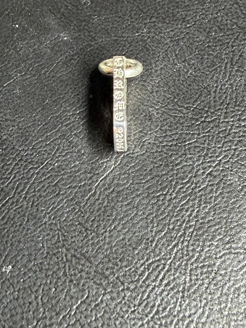【クロムハーツ好きにオススメ】 タイニーカットアウトクロスドッグタグ