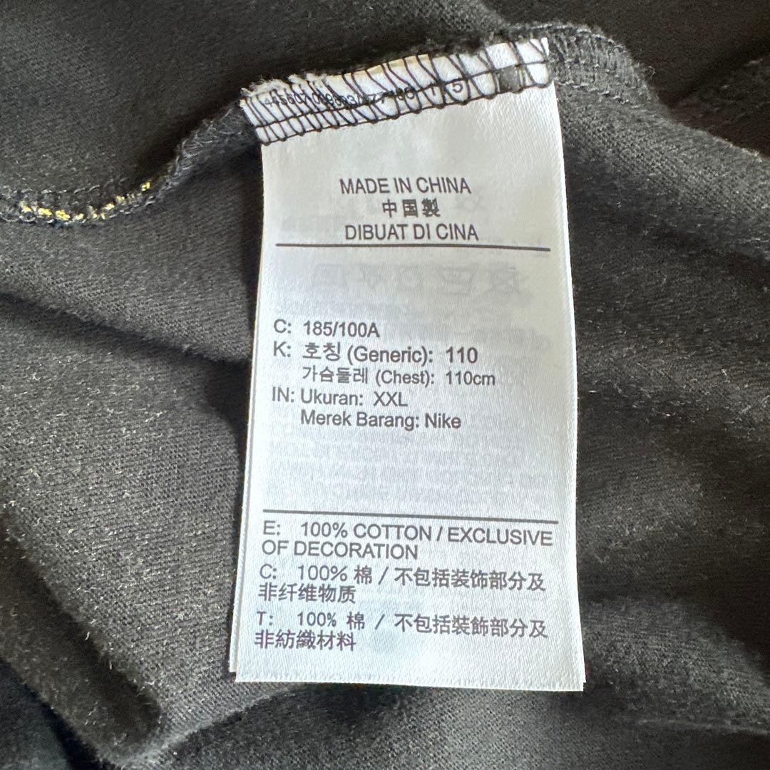 Nike フラワーパターン 長袖Tシャツ