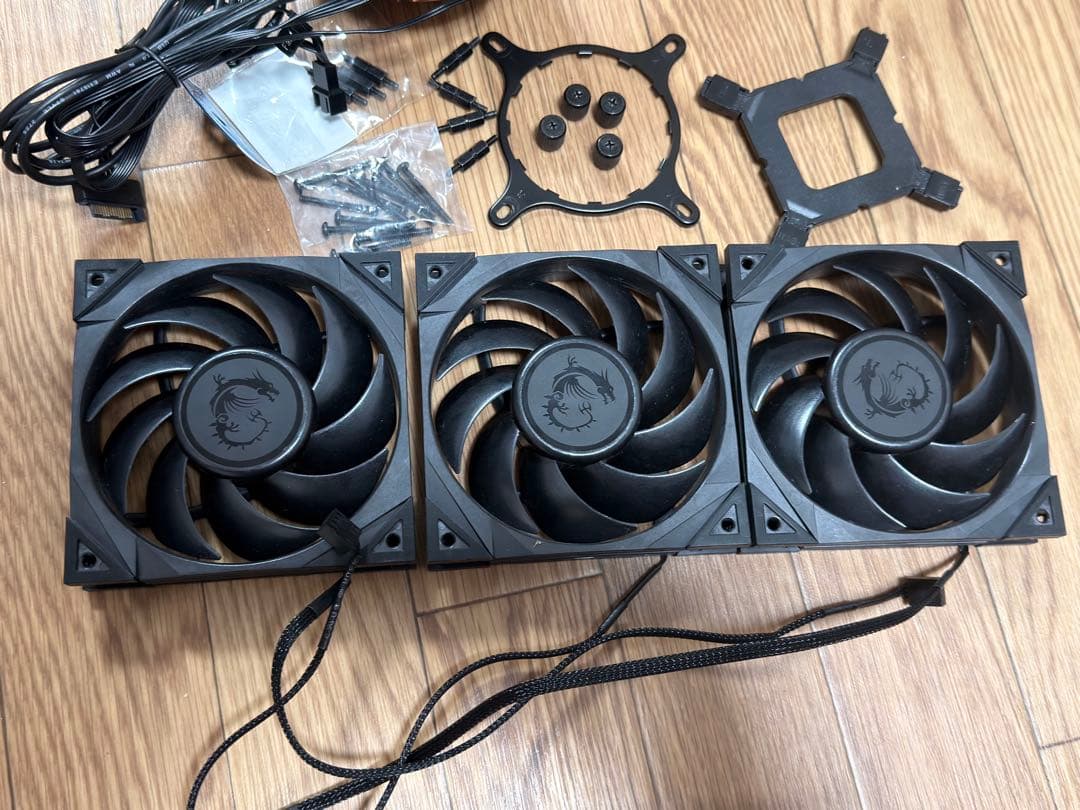 t*a様 MSI製 360mm 簡易水冷CPUクーラー