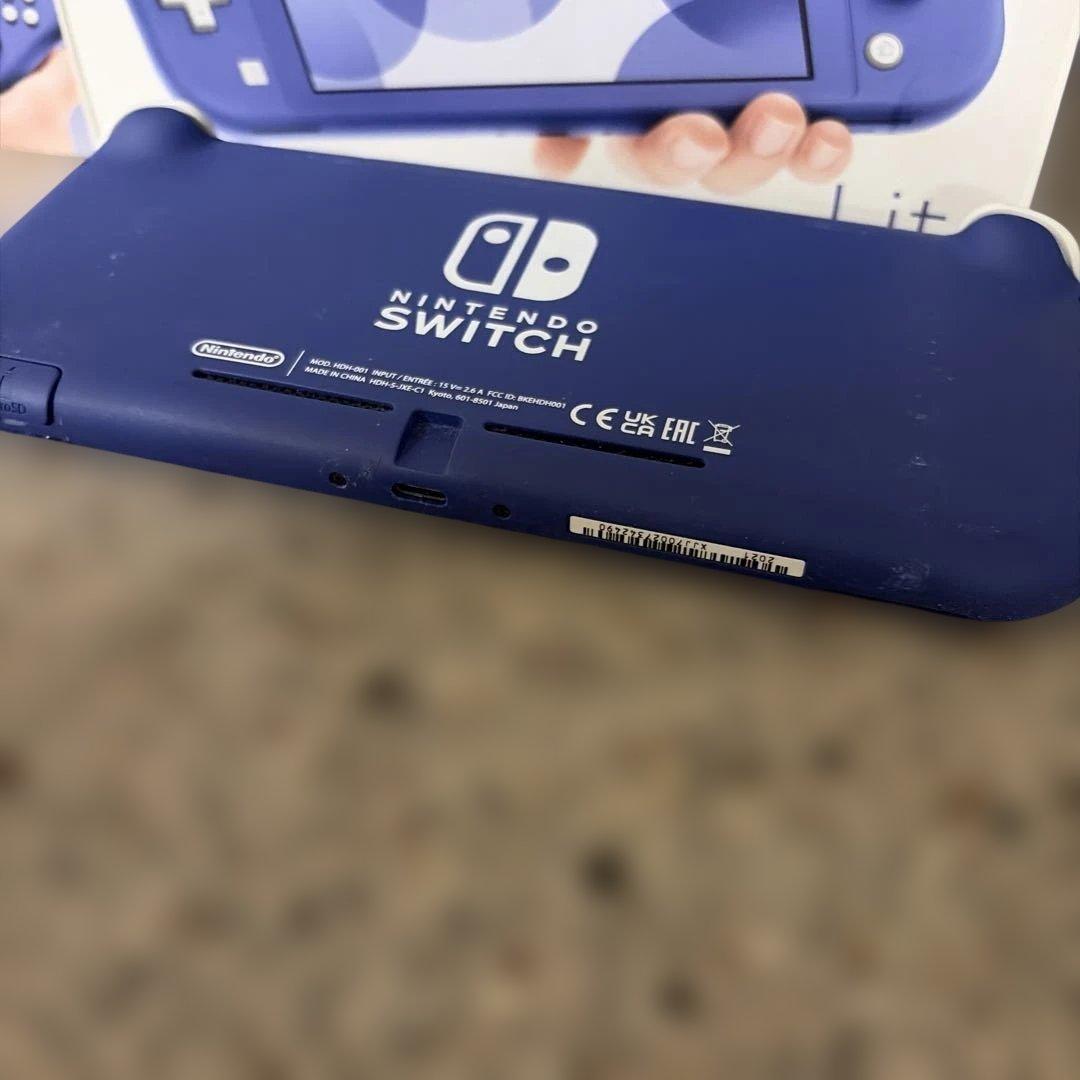 Nintendo Switch Lite 青　内容→本体＋同色カバーケース付き