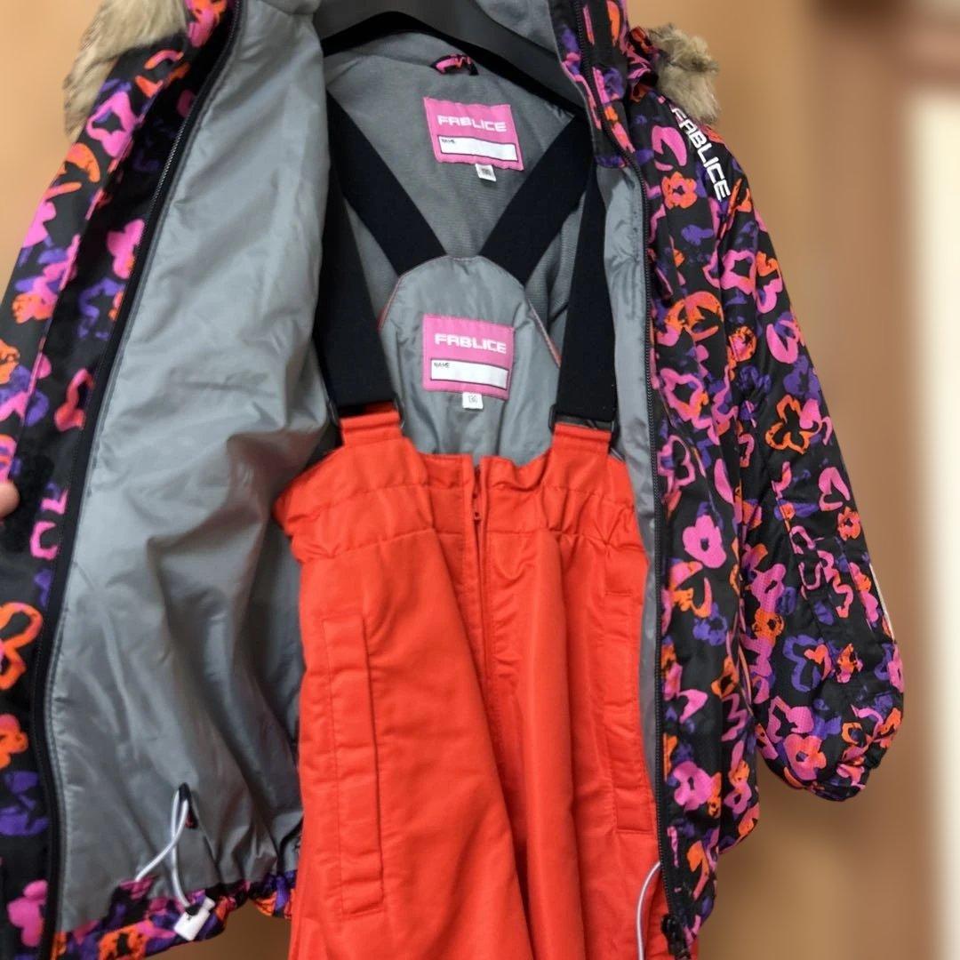 新品 FABLICE スキーウェア 上下セット 130センチ ファブリス 女の子