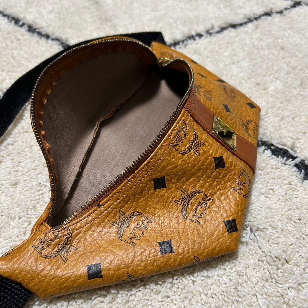 MCM エムシーエム　モノグラム レザー　ウエストポーチ　ボディバッグ