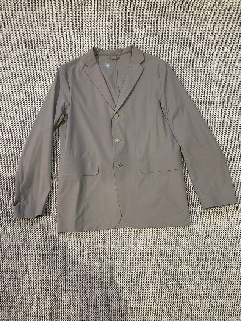 【666】DESCENTE グレージュスーツ上下セット
