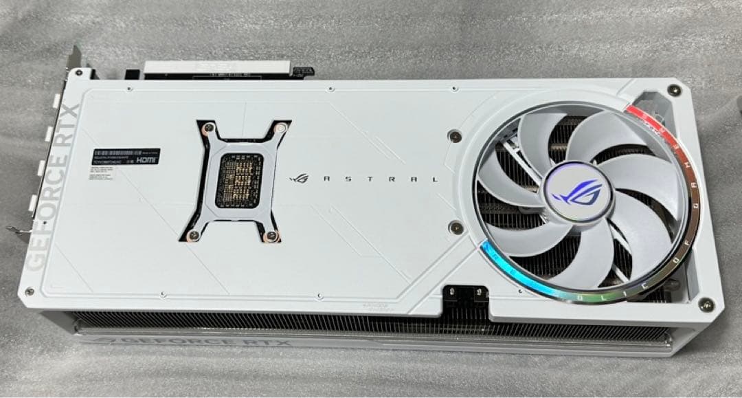 グラフィックボード・グラボ・ビデオカード ROG Astral GeForce RTX5080 White Edition
