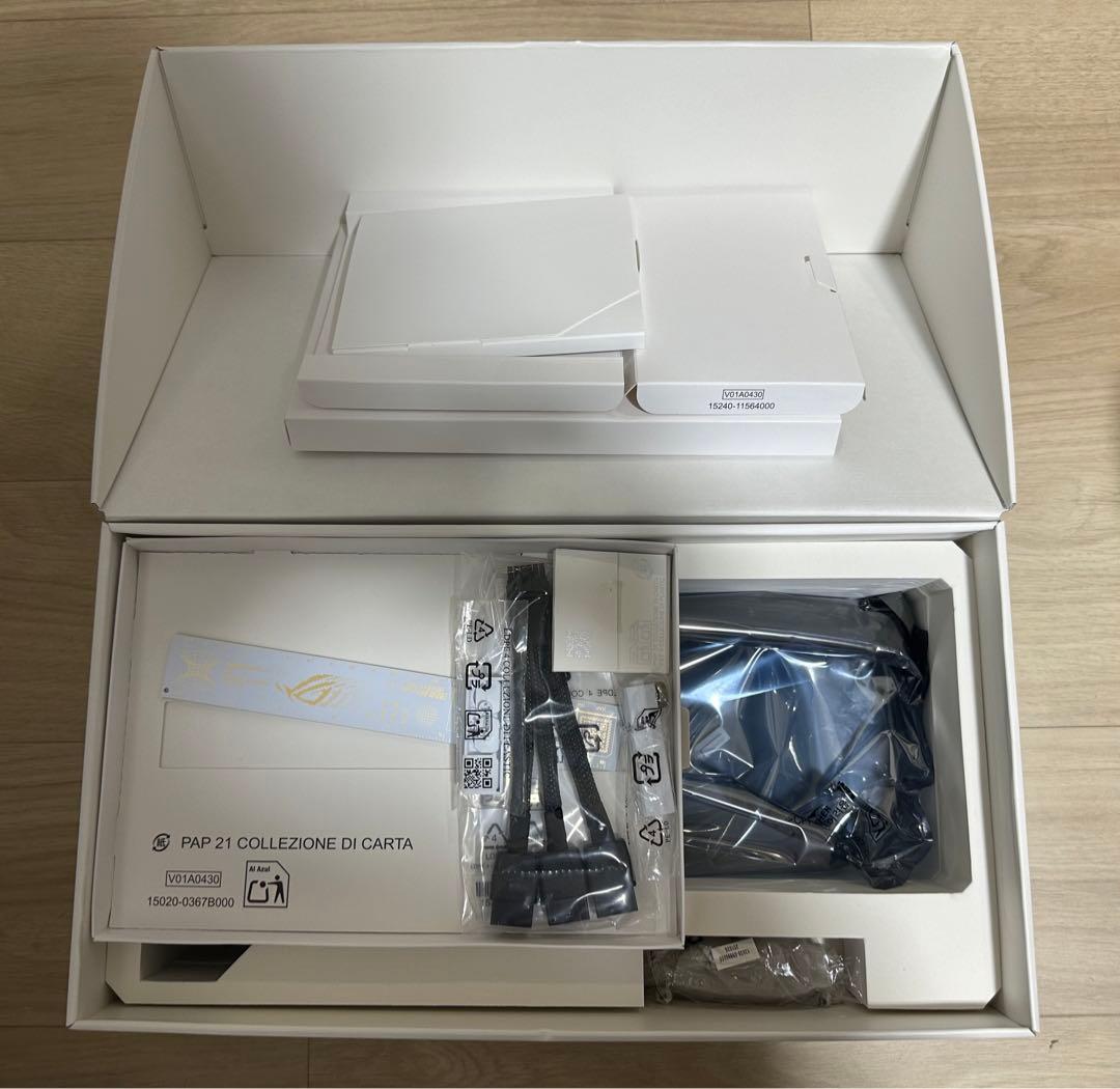 グラフィックボード・グラボ・ビデオカード ROG Astral GeForce RTX5080 White Edition
