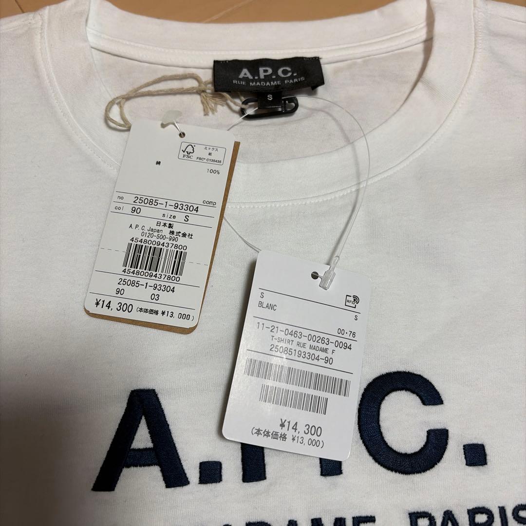 新品未使用品　タグ付き　A.P.C. ホワイト Tシャツ Sサイズ