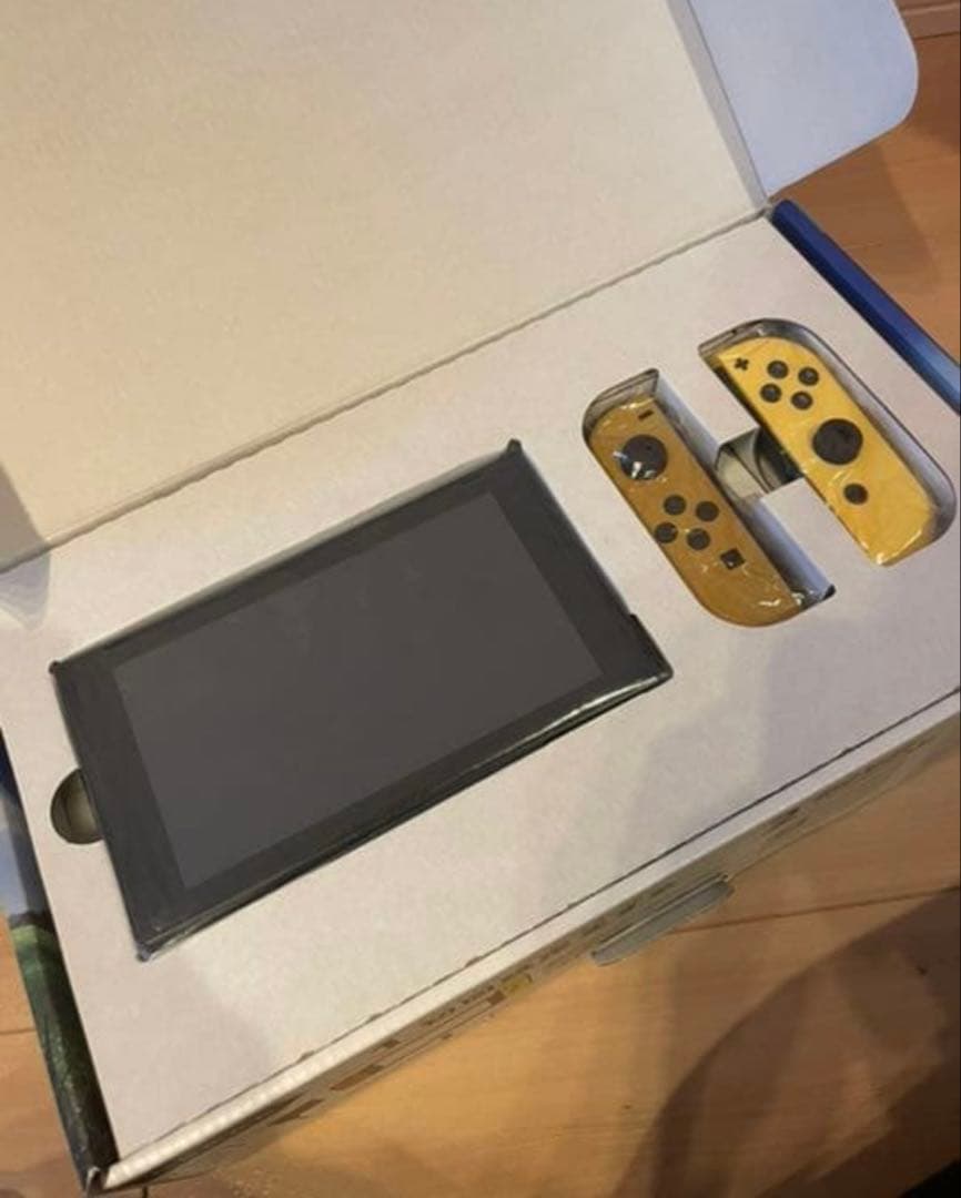 Nintendo Switch ピカチュウデザイン 本体