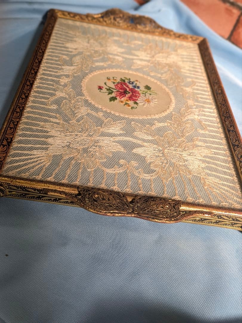 英国 アンティーク レース プチポアン 刺繍 ドレッシングトレイ