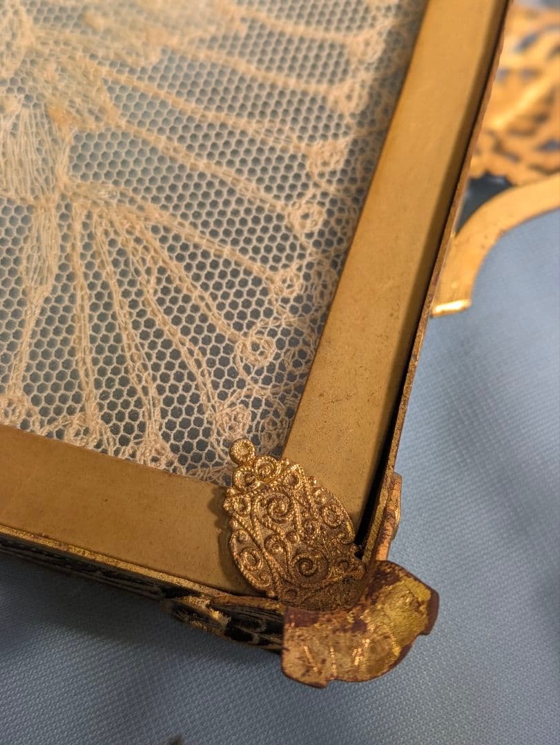 英国 アンティーク レース プチポアン 刺繍 ドレッシングトレイ