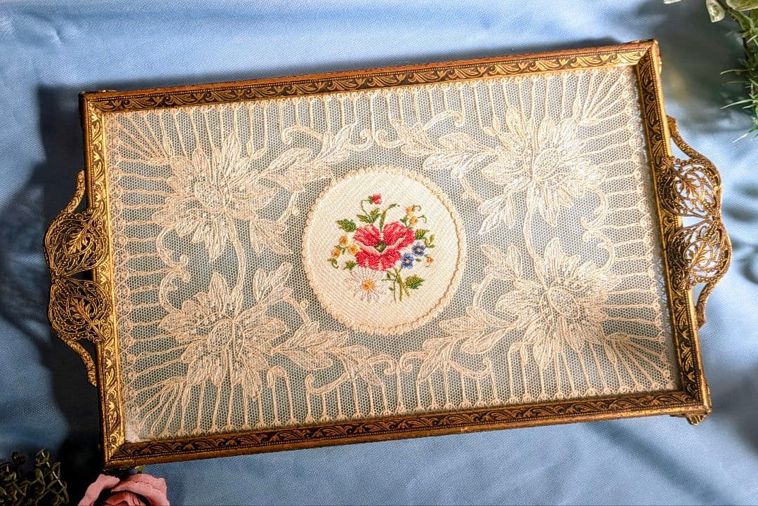英国 アンティーク レース プチポアン 刺繍 ドレッシングトレイ