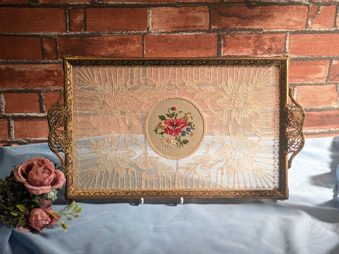 英国 アンティーク レース プチポアン 刺繍 ドレッシングトレイ