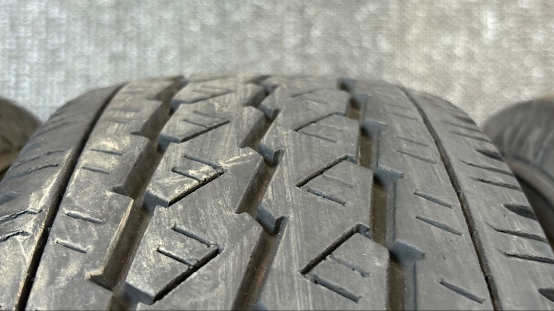 Legend195/80R15 4本 バリ山『102301』ハイエース