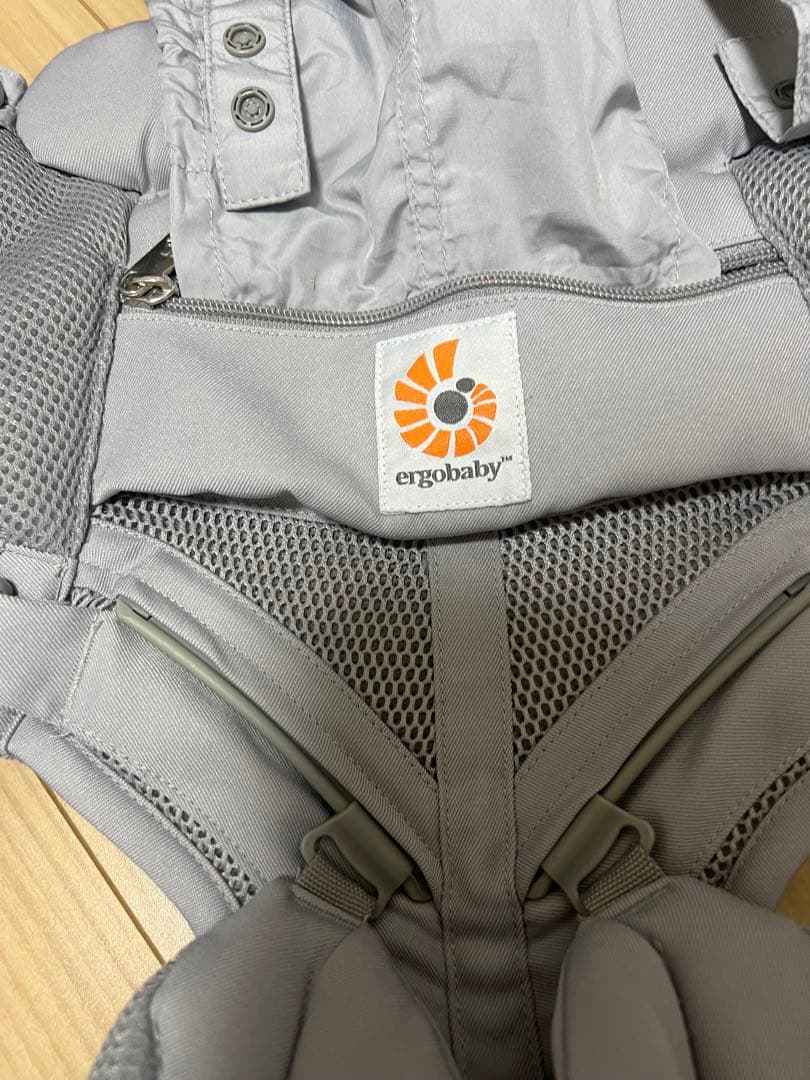 Ergobaby（エルゴベビー）グレー メッシュ 抱っこ紐
