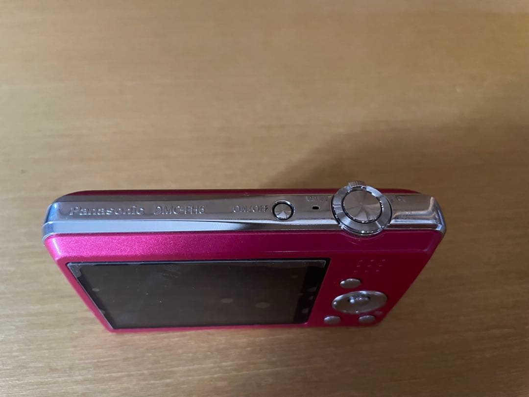 Panasonic LUMIX DMC-FH6 充電器付き
