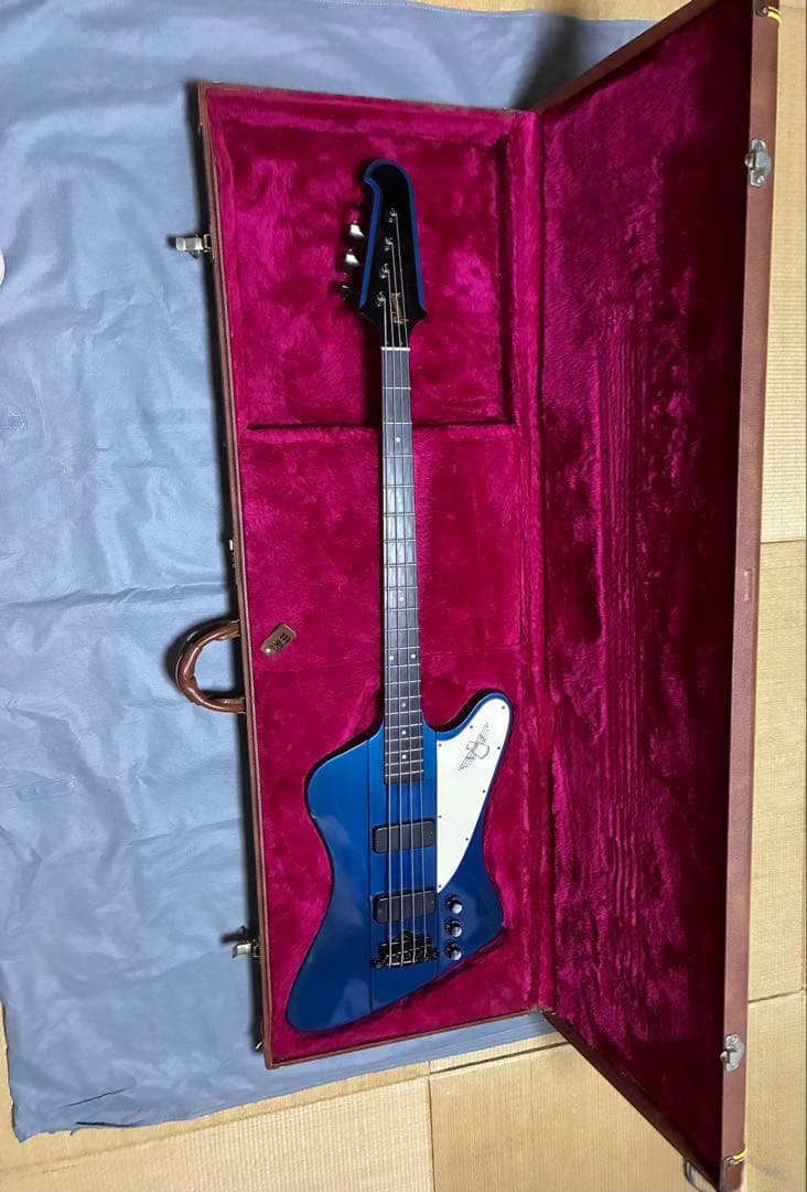 ギター Gibson Thunderbird