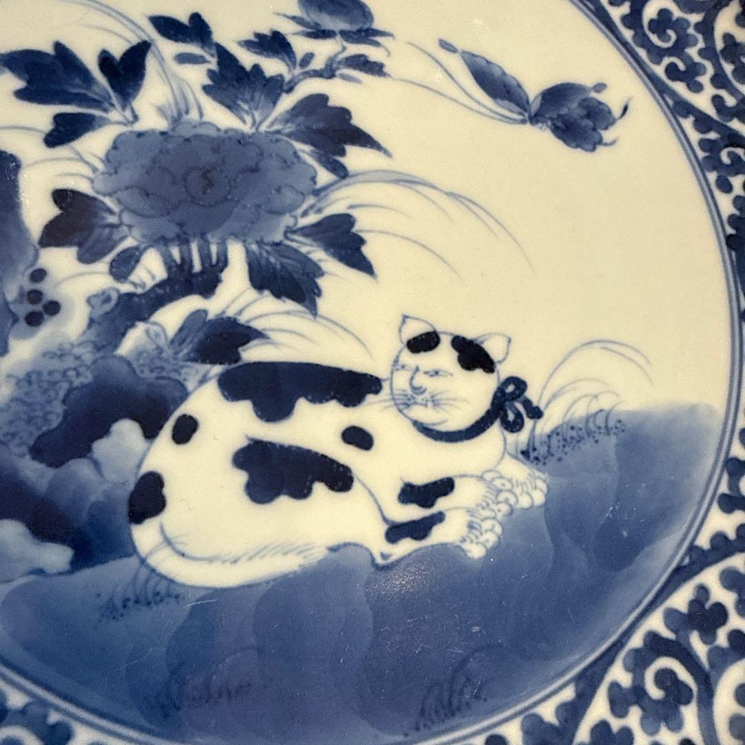 猫が描かれた蛸唐草のお皿　7寸皿
