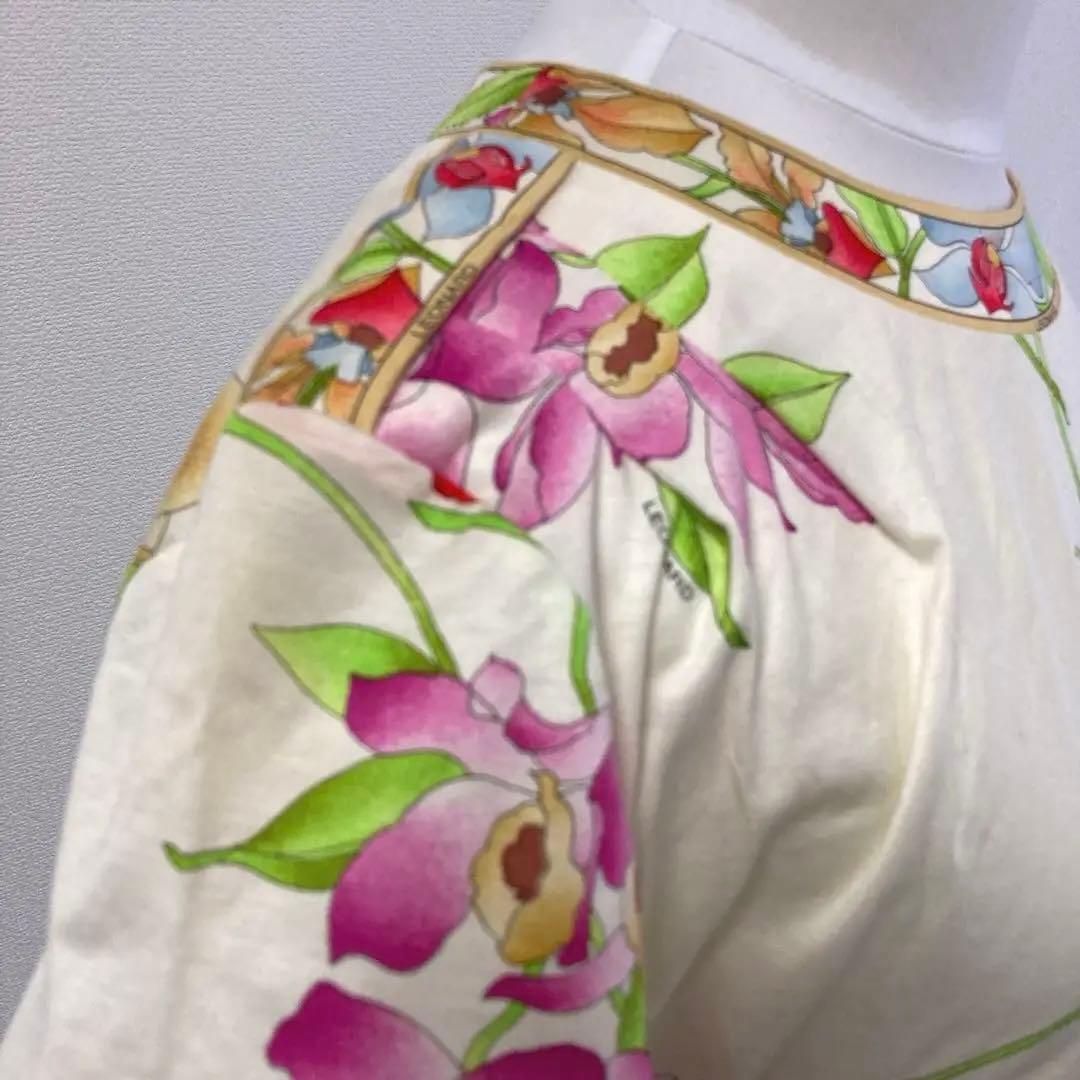 美品　レオナール LEONARD 花柄　カットソー　半袖Tシャツ　ホワイト