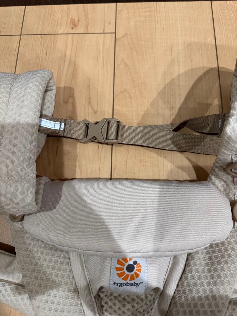 Kkk*美品*Ergobaby 抱っこひも OMNI Breeze