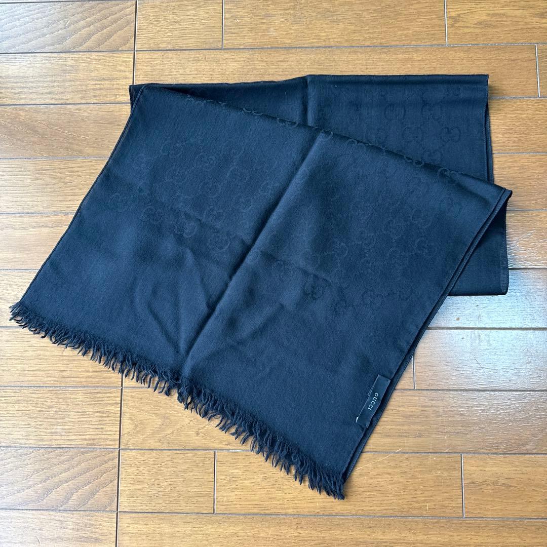 GUCCI ブラック ストール GGパターン