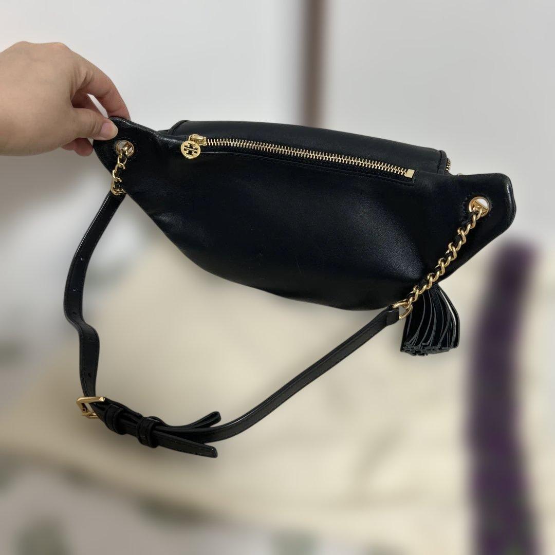 トリーバーチ　腰巻きバッグ