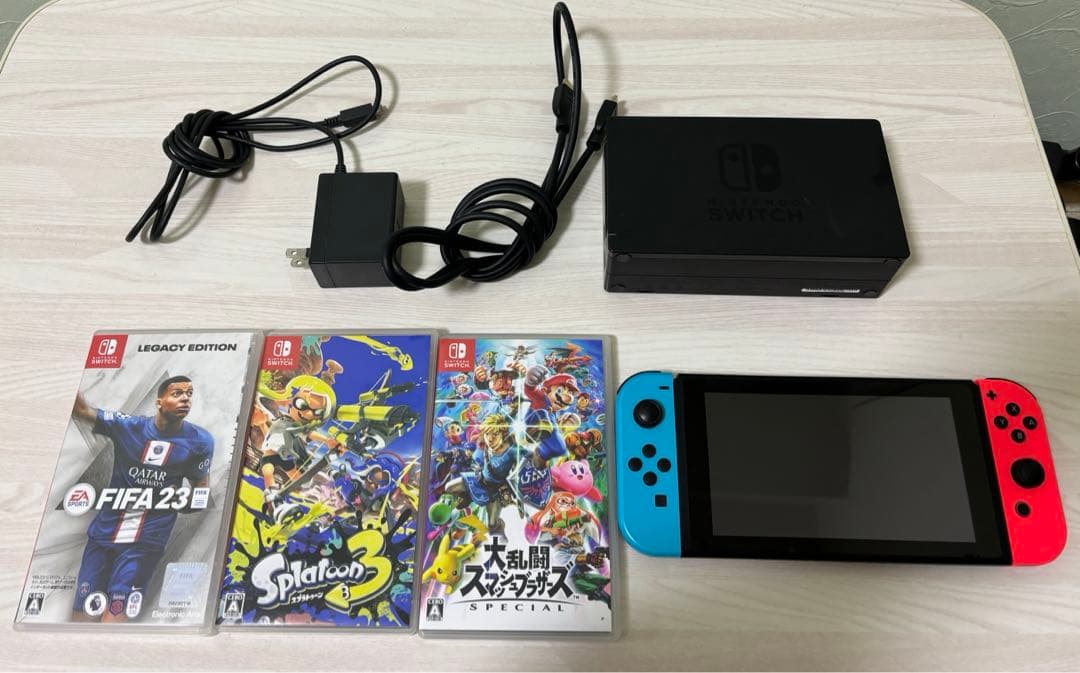 Nintendo Switch 本体　カセット3つ付き